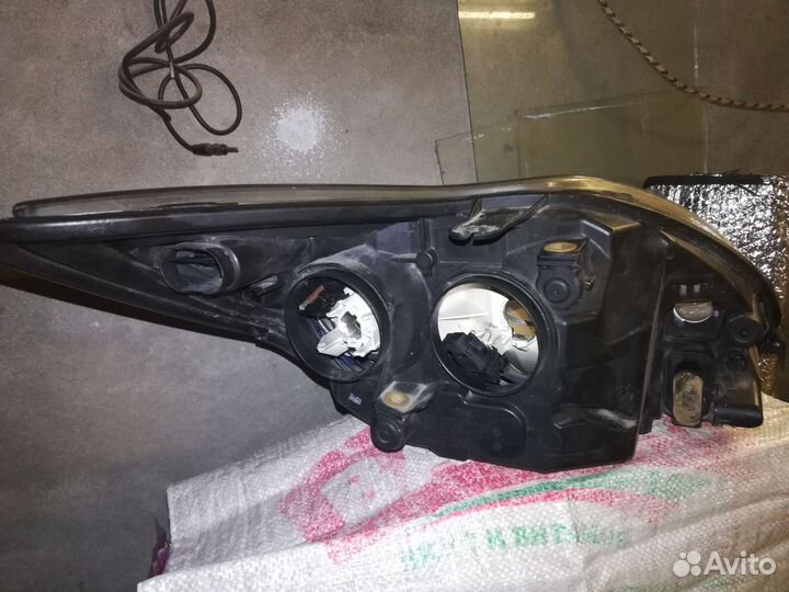 Фара форд фокус рестайлинг б/у с дефектами