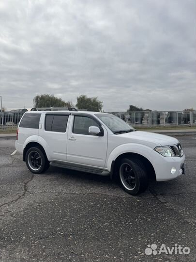 Nissan Pathfinder 2.5 AT, 2013, 265 000 км