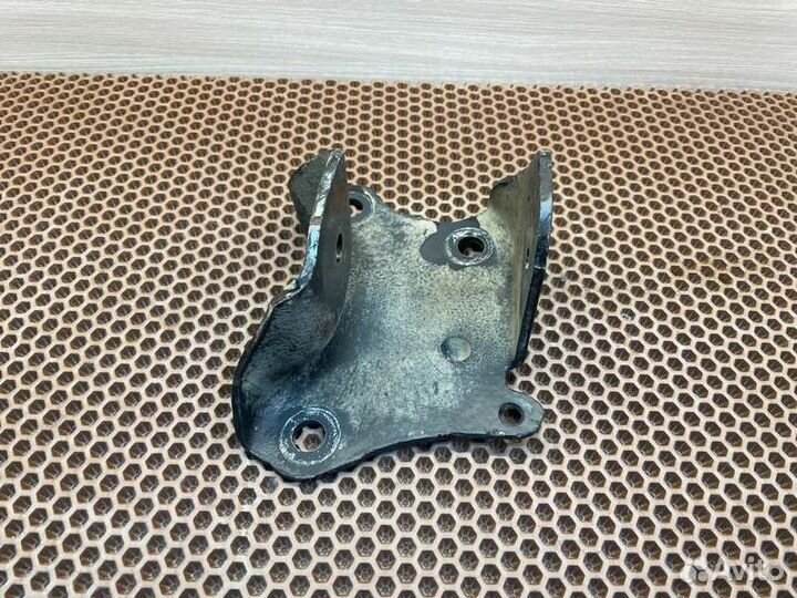 Кронштейн балки задний правый LADA X-Ray