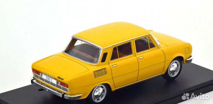 Skoda 100L Whitebox 1:24 WB124139
