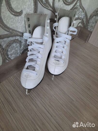 Коньки фигурные