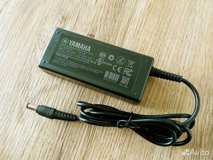 Блок питания Yamaha CLP-725, CLP-725WH (PA-300C)