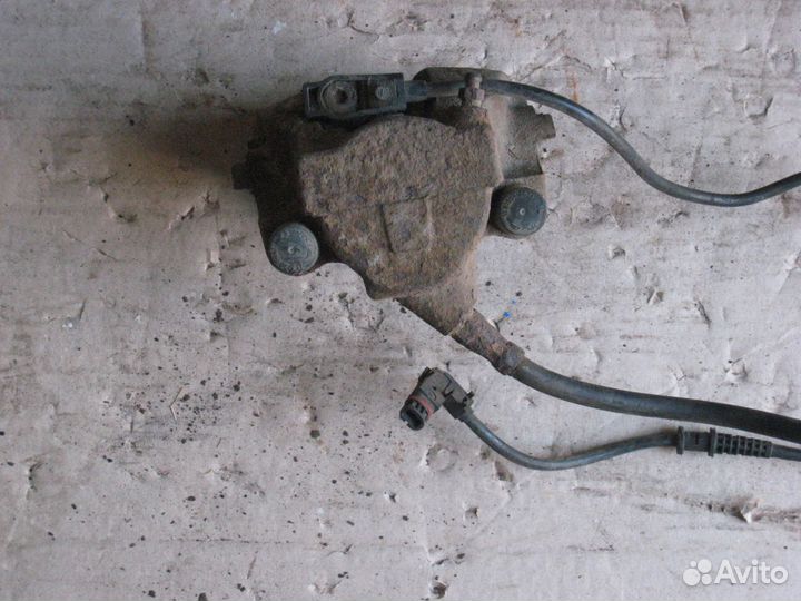 Суппорт тормозной правый Mercedes Benz CLK W 208