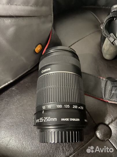 Зеркальный фотоаппарат Canon EOS650D