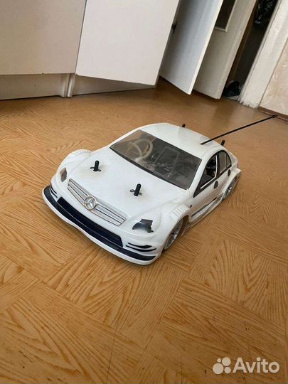 Машина на радиоуправлении на бензине