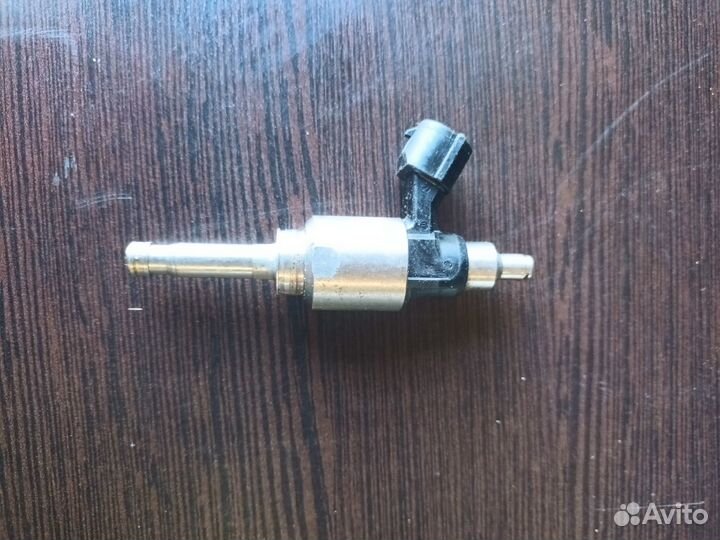 Форсунка топливная Toyota Highlander 23250-0p090