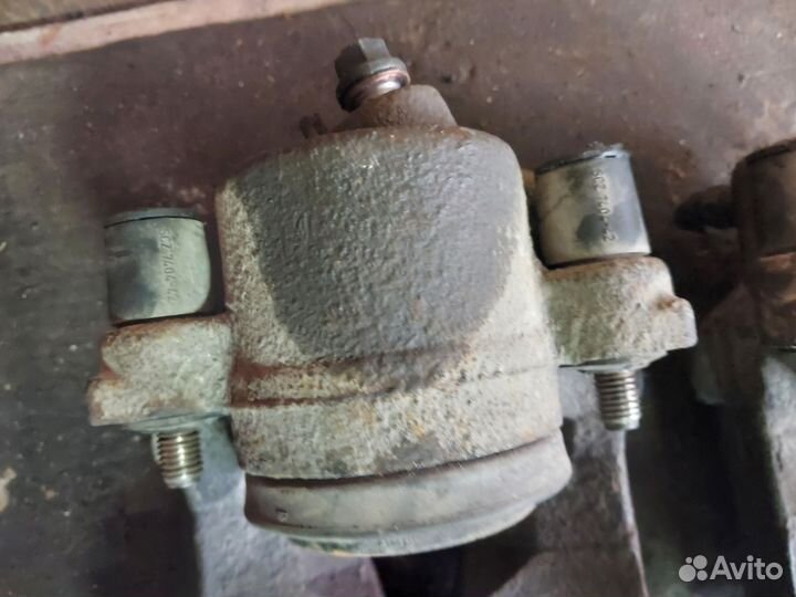 Передние суппорта октавия тур