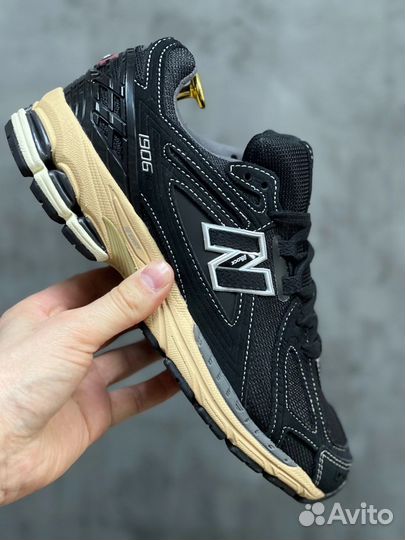 Кроссовки New Balance 1906R Black Taos Taupe