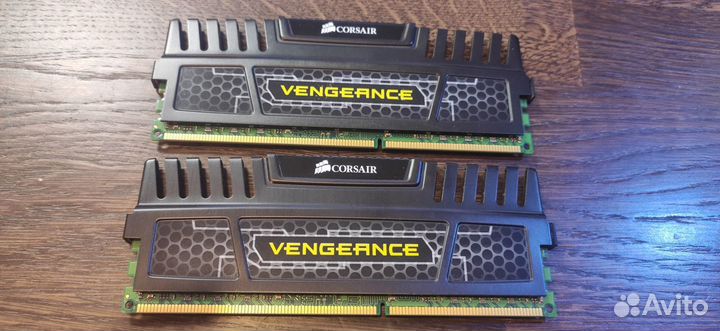 Оперативная память ddr3 16gb (8+8) Corsair