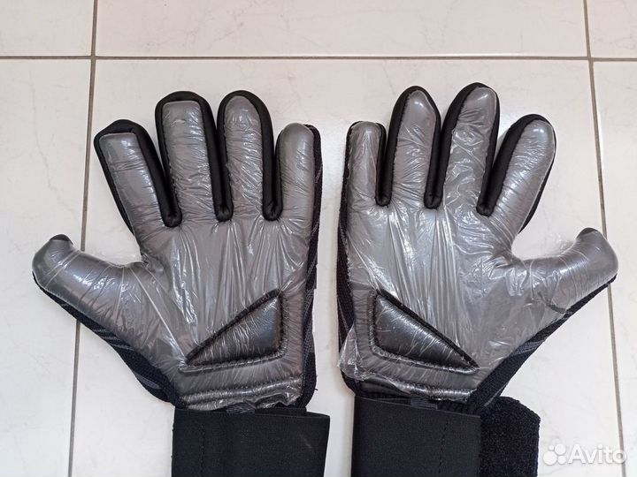 Вратарские перчатки Adidas Predator Pro 8,9,10