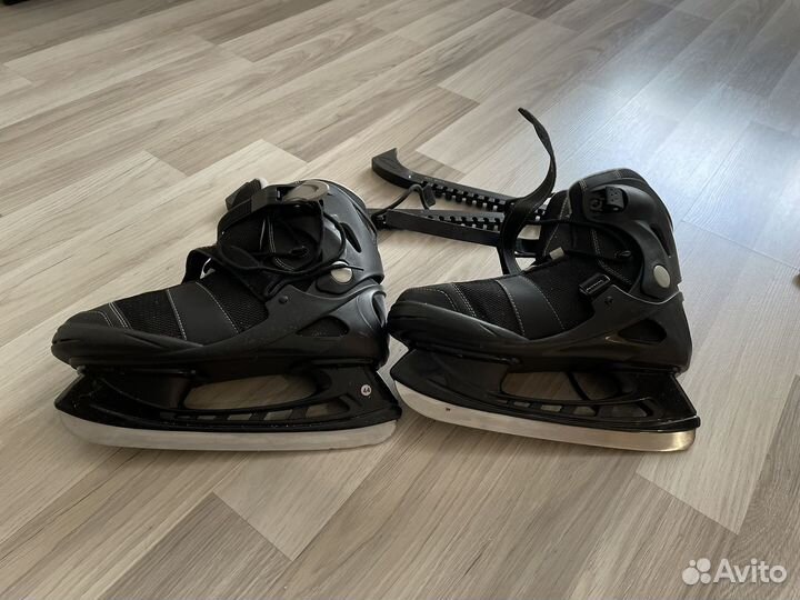 Коньки хоккейные