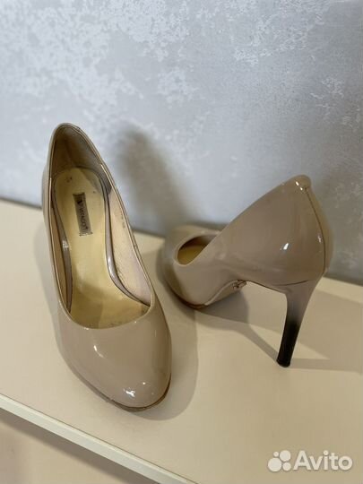 Туфли женские на высоком каблуке Vitacci 35р