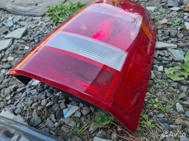 Фонарь задний правый Land Rover Discovery 3