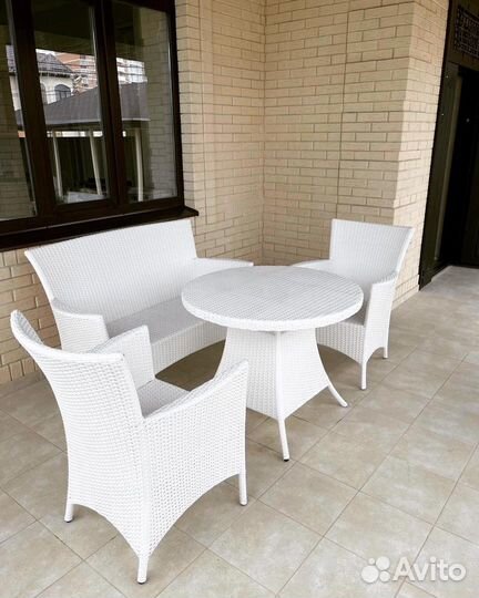 Плетение ротангом