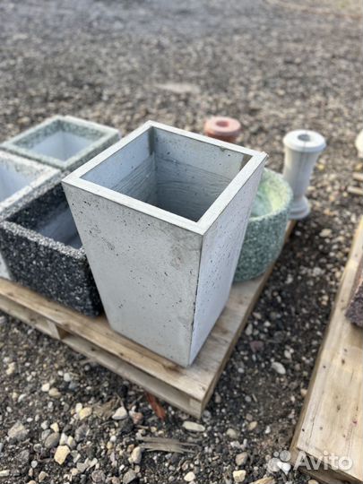 Вазон бетонный для цветов