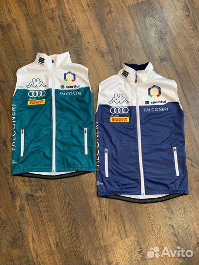 Разминочные костюмы и жилеты