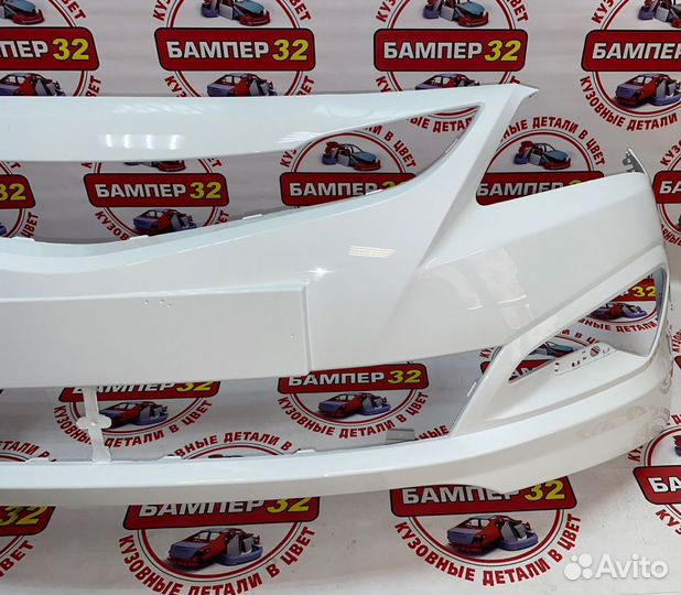 Передний бампер Хендай Солярис 2015 белый PGU