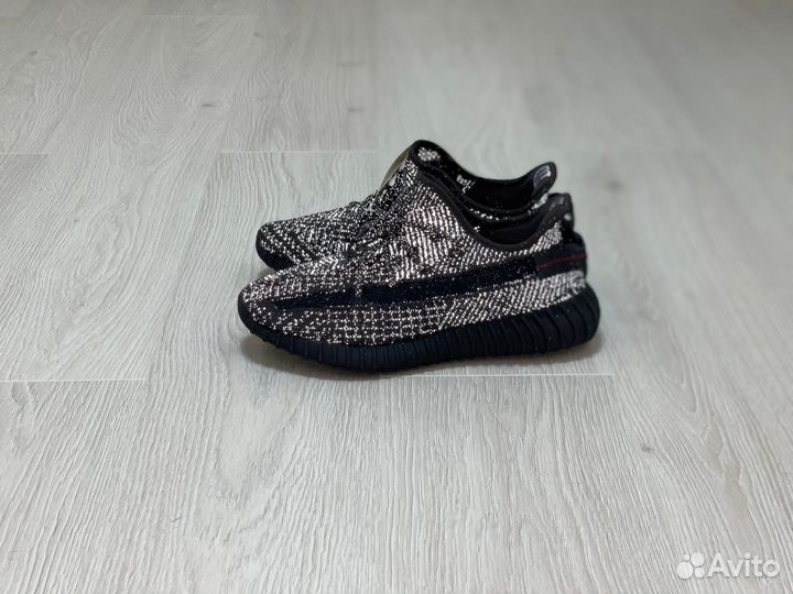 Adidas Yeezy Boost 350 v2 Black Reflective