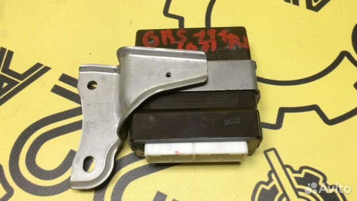 Блок управления дверьми задний левый Lexus Gs350