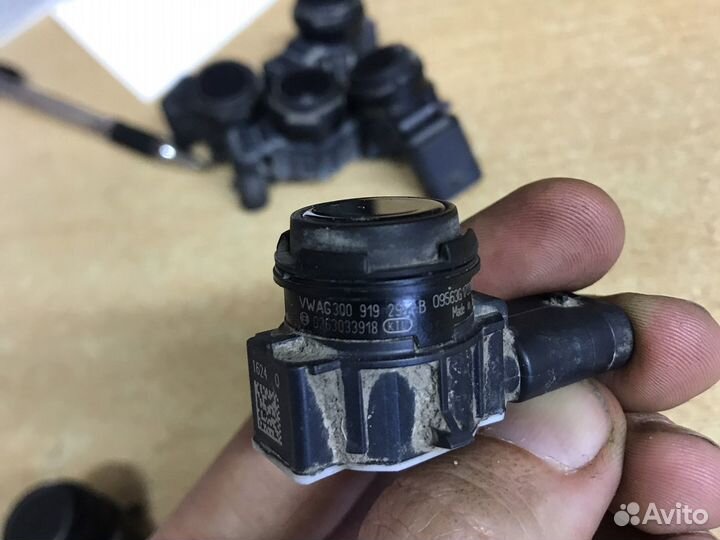 Датчик парковки фольксваген 300919297B