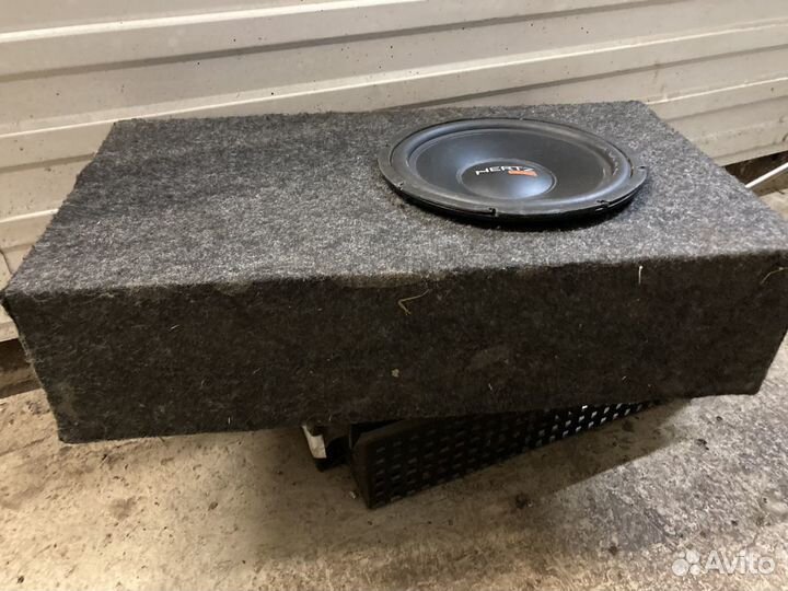 Сабвуфер в корпусе,моноблок