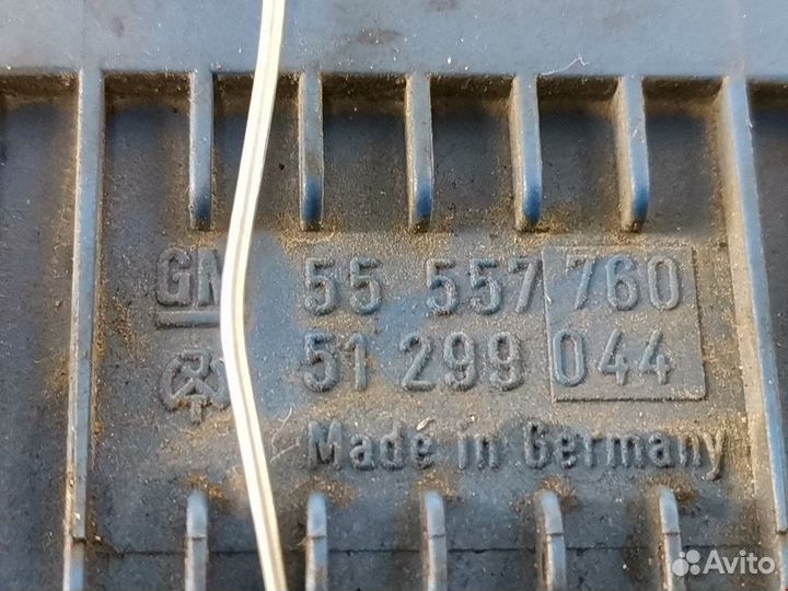 Реле накала свечей Opel Corsa D 2010 55557760