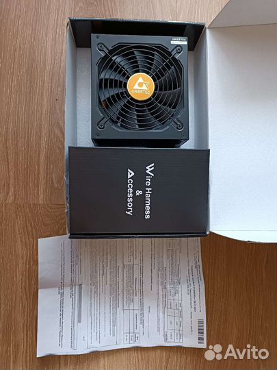 Блок питания Chieftec Silicon 650W