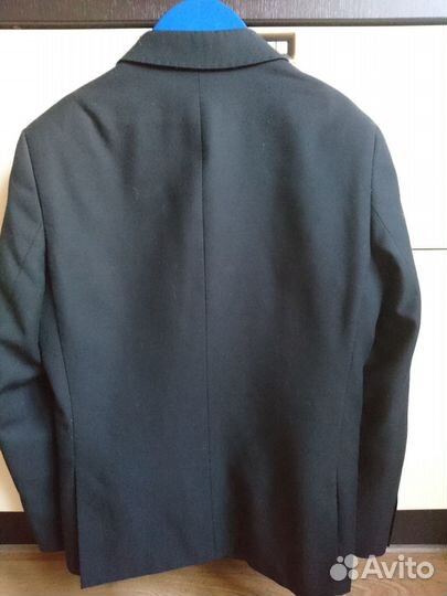 Пиджак, брюки, жилет и рубашки р.140