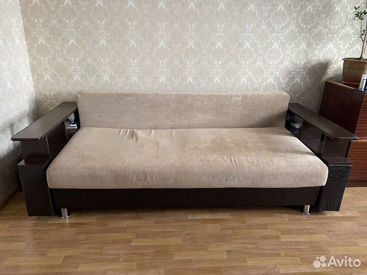 Продам двуспальный диван