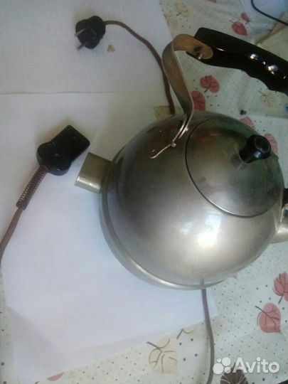 Электрический раритетный чайник