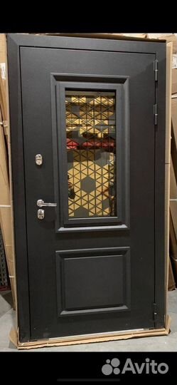 Входная дверь
