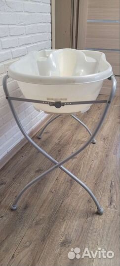 Детская ванночка с подставкой