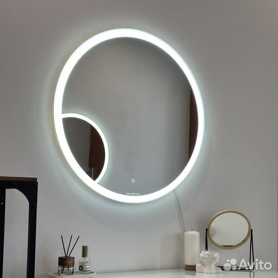 Зеркало с подсветкой круглое