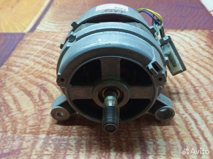 Двигатель стиральной маш Candy 6-пин (46000183)