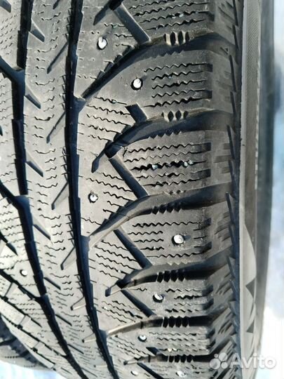 Bridgestone Ice Cruiser 7000 215/65 R16