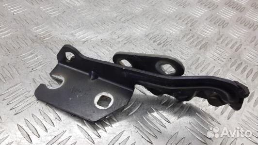 Петля капота citroen xsara picasso (96N18D501)