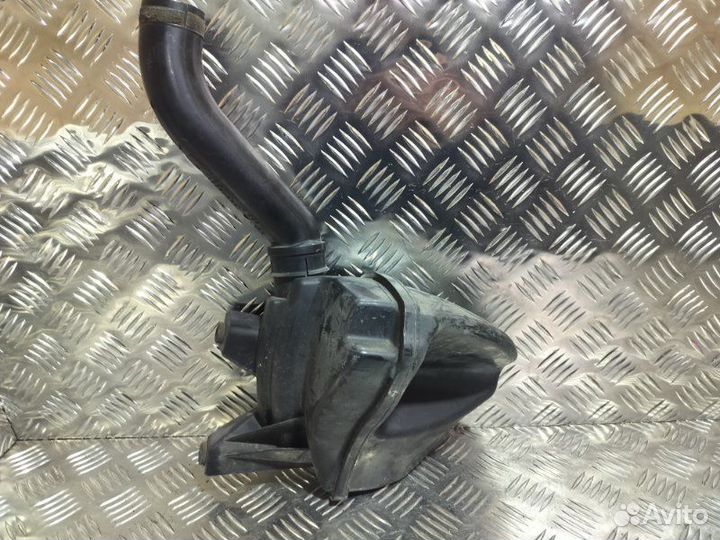 Резонатор воздушного фильтра Nissan Qashqai J10