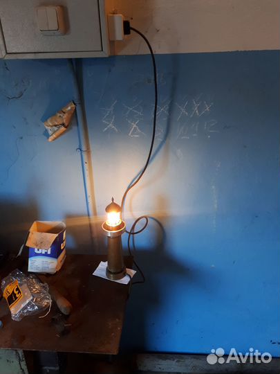 Светильник настольный