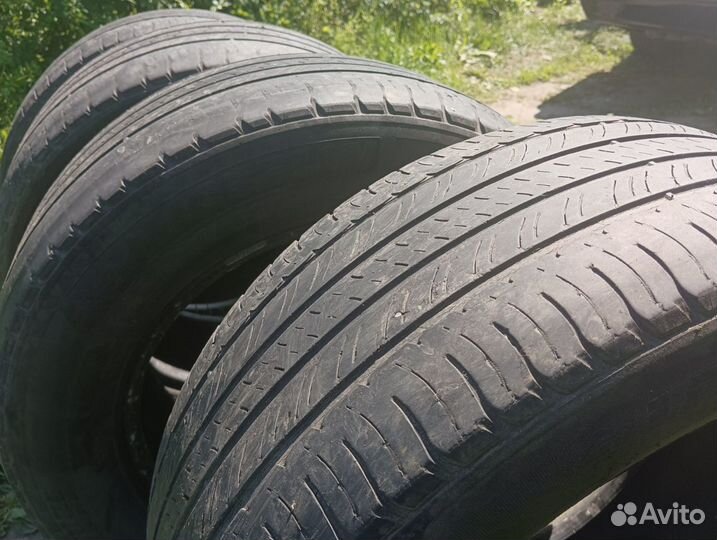 Michelin Latitude Tour HP 235/60 R16