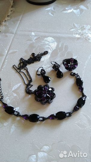 Бежутерия под винтаж, фирма ungaro