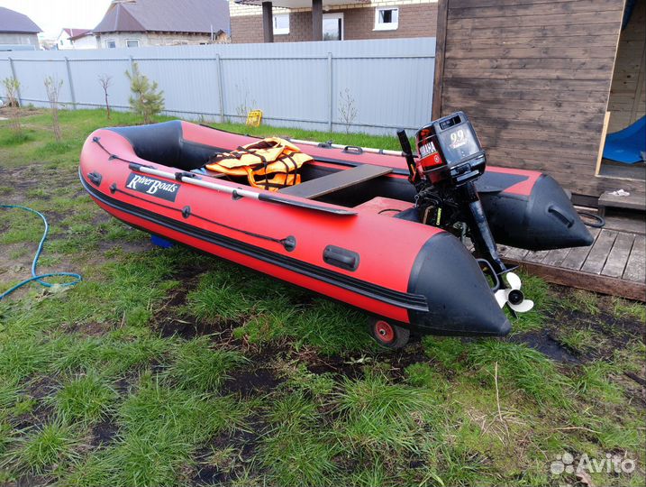 Лодка с Мотором