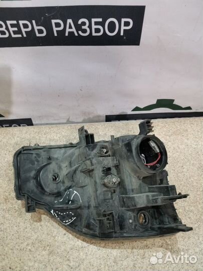 Фара галогеновая левая Nissan X-Trail T31