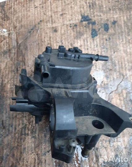 Корпус топливного фильтра Ford Fiesta 5 2006