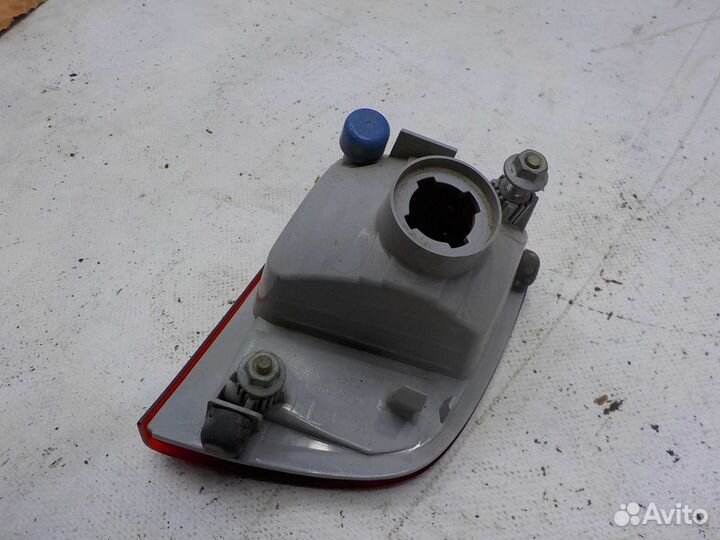 Фонарь противотуманный toyota land cruiser 200