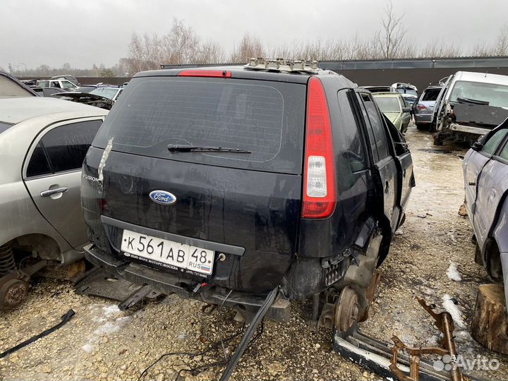 В разборе Форд Фьюжен