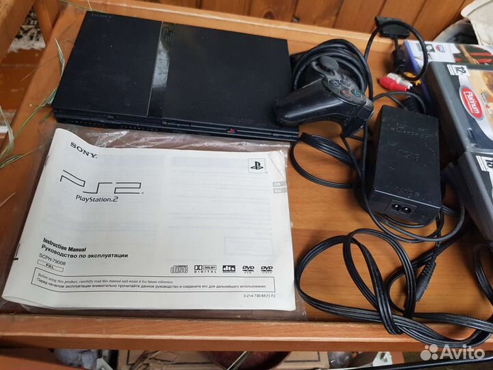 Sony PS2 и диски в комплекте