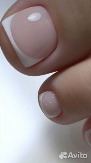 Мужской и женский педикюр