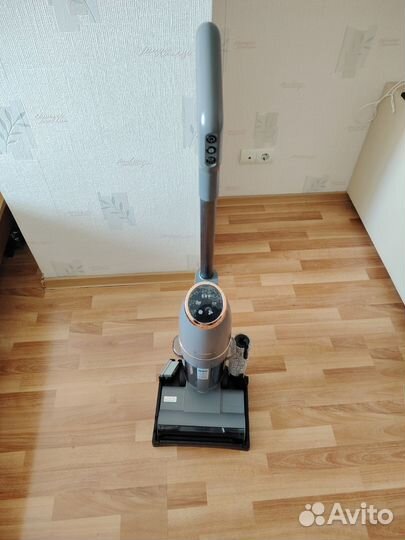 Моющий пылесос вертикальный Redmond VH1314