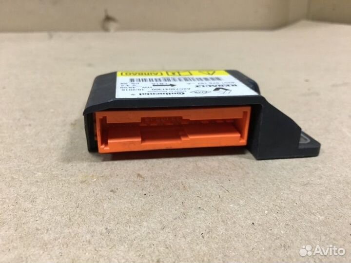 Блок управления SRS Nissan Almera G15