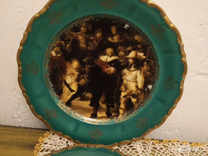 Фарфоровые тарелки